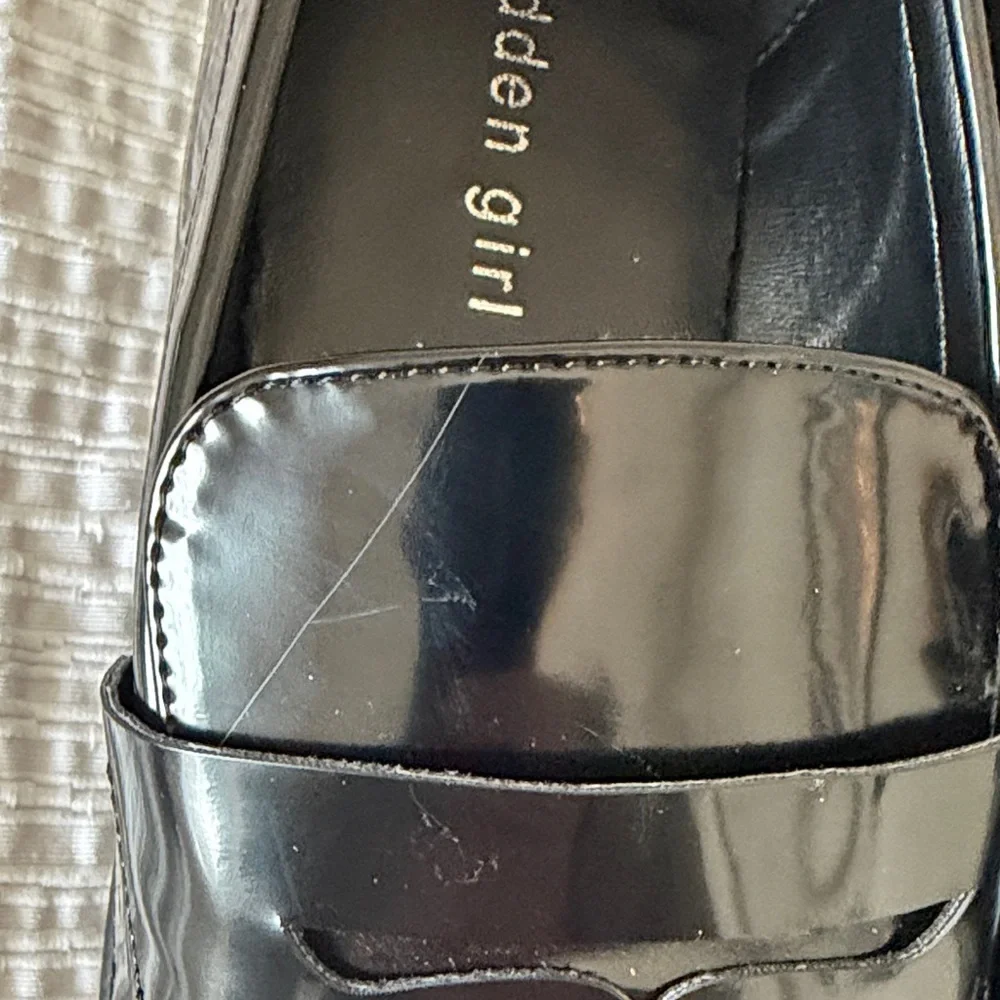 Madden Girl | Black Loafers | 8.5 - Picture 2 of 6
